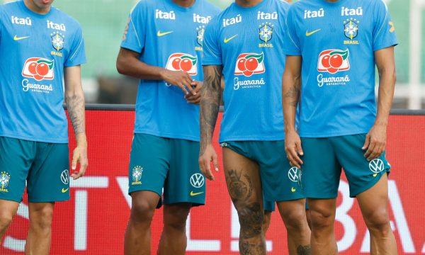 Brasil e Índia se enfrentam pela primeira vez na história neste sábado
