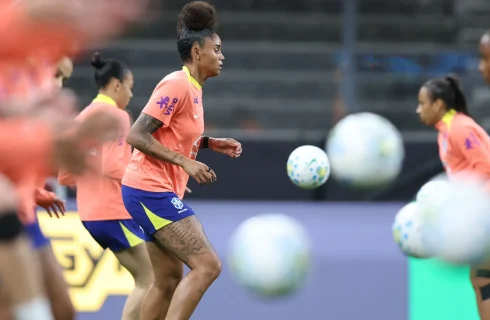 Seleção feminina finaliza preparação para enfrentar os Estados Unidos neste sábado