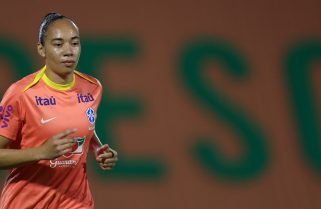 Aline Gomes detalha adaptação ao futebol mexicano e projeta Brasil no FIFA Series