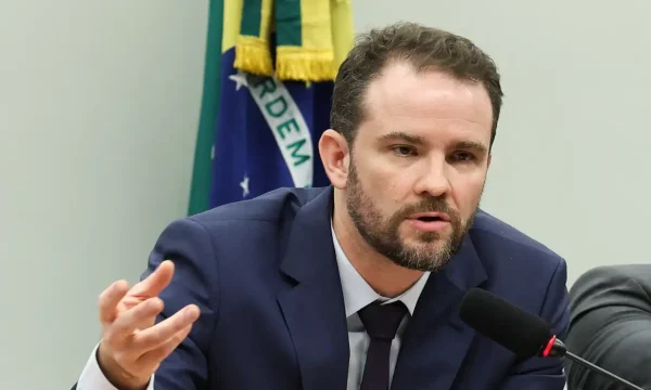 Durigan defende que Brasil deve ampliar comércio exterior