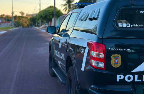 Polícia Civil prende professor de música e ex-companheira por estupro de vulnéravel e armazenamento de pornografia infantil