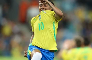 Em noite inspirada, Kerolin destaca DNA da Seleção: “União, garra e determinação”