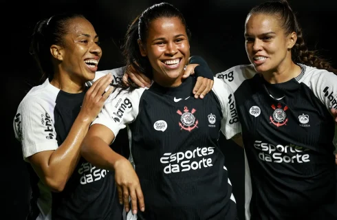 Brasileiro Feminino A1: bola volta a rolar, após dois meses