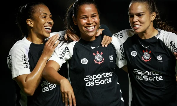 Brasileiro Feminino A1: bola volta a rolar, após dois meses