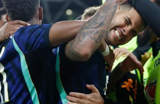 Brasil vence a Austrália por 4 a 2 em Brisbane