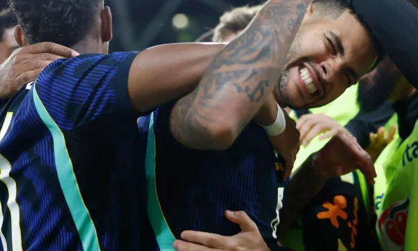 Brasil vence a Austrália por 4 a 2 em Brisbane