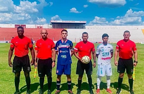 Uirapuru vence o Academia e avança às semifinais do Sub-17