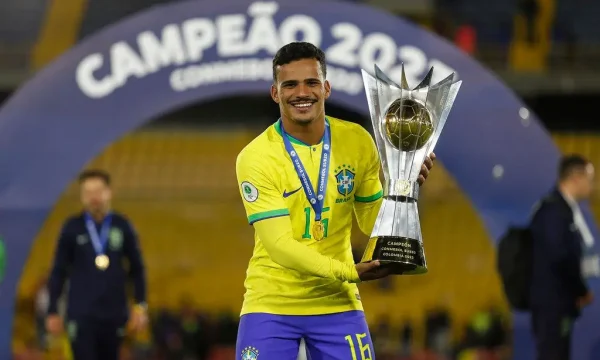 Lateral-esquerdo Kaiki é convocado para a Seleção Brasileira