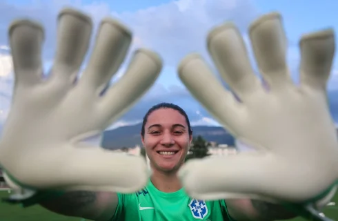 Lorena concorre à melhor jogadora e melhor goleira na Bola de Ouro 2026