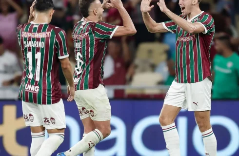 Flu assume vice-liderança do Brasileirão ao vencer Corinthians