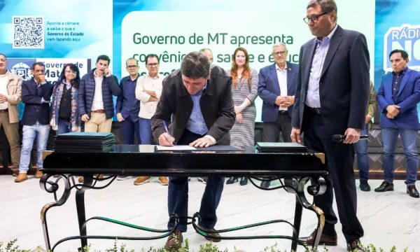 Governo de MT firma convênios com municípios do Alto Rio Paraguai: “parceria faz diferença na ponta”, afirma prefeito de Tangará da Serra