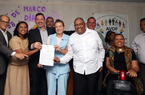 Governo de MT concede imóvel à associação sem fins lucrativos que atende pessoas com deficiência e idosos