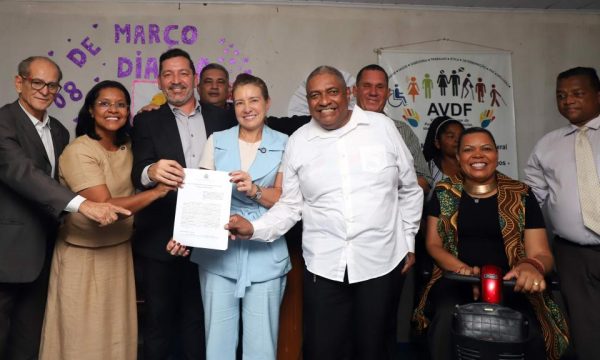 Governo de MT concede imóvel à associação sem fins lucrativos que atende pessoas com deficiência e idosos