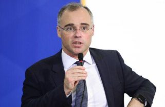 André Mendonça faz duro discurso e diz que “erro maior” do Brasil é “apoiar terroristas”