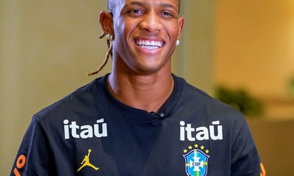 Convocado pela última vez em 2022, Danilo se vê “mais preparado” em nova chance na Seleção