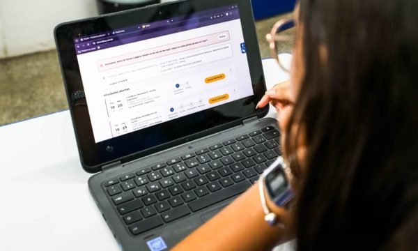 “Seduc cumpre legislação com contratação de 3.040 Profissionais de Apoio Especializado”, afirma Alan Porto