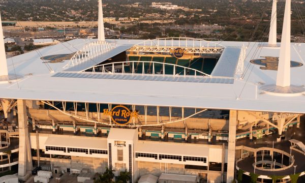 Palco de Brasil x Escócia, Hard Rock Stadium já recebeu Copa do Mundo de Clubes, Copa América e 6 Super Bowls