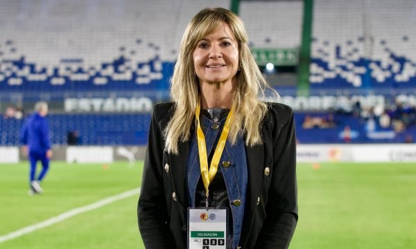Cris Gambaré e Camilla Orlando celebram título do Sul-Americano Feminino Sub-17