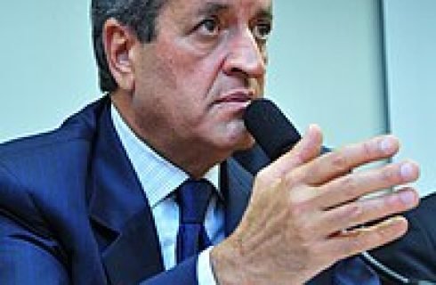 Moraes concede liberdade provisória a Valdemar Costa Neto