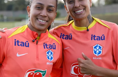 Depois de oito anos, Adriana e Andressa voltam a treinar com Seleção Feminina em Itu