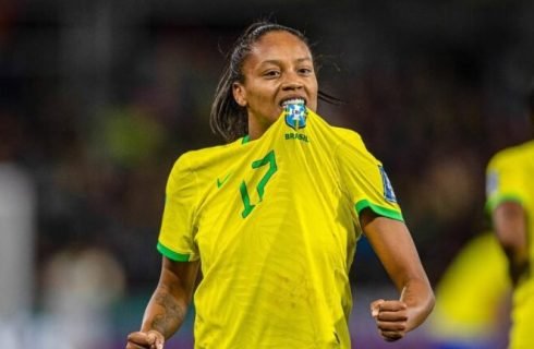 Jogadora da Seleção Brasileira sofre ataques racistas