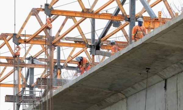 Governo de MT vai investir R$ 4,6 bilhões em obras e ações para a população em 2026