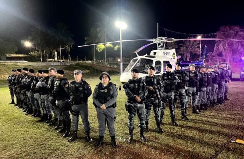 Policiais militares salvam recém-nascida que estava engasgada com leite materno