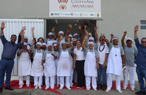 Fábrica de castanhas é inaugurada pela Sema no território indígena Zoró