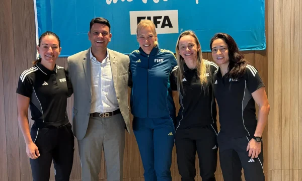 FIFA realiza seminário para árbitros com foco na Copa do Mundo Femina 2027