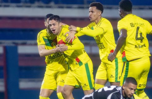 Brusque bate Figueirense e assume primeiro lugar da Série C