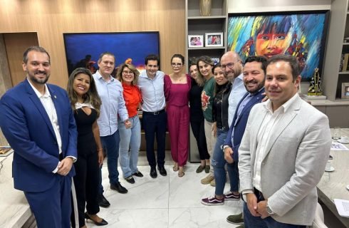 Primeira-dama anuncia criação da Superintendência de Política da Mulher – SER Família Mulher