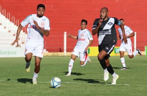 Mixto vence União de virada