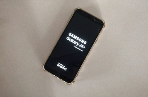 Oito em cada 10 adultos defendem a proibição de celulares em escolas