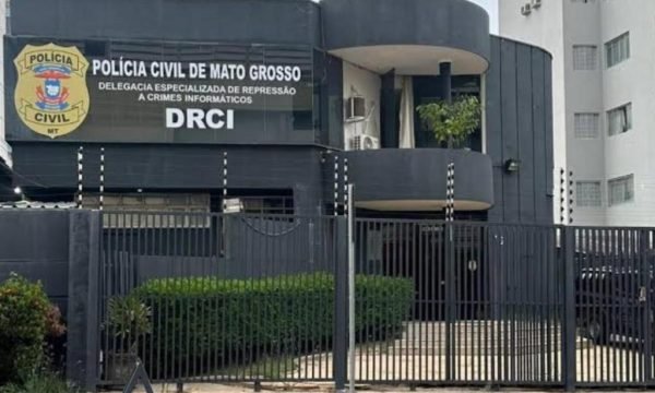 Polícia Civil cumpre mandado contra detento que estava dando golpes de dentro da PCE