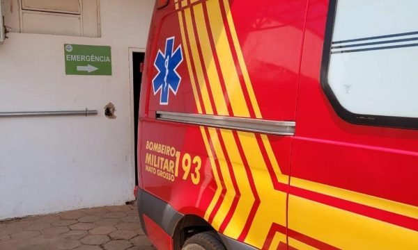 Corpo de Bombeiros socorre homem com lâmina de lixadeira empalada na perna