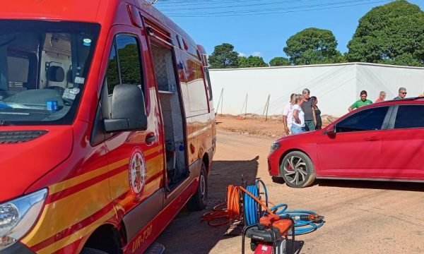 Corpo de Bombeiros presta socorro à vítima de acidente de trânsito em Santa Rita do Araguaia