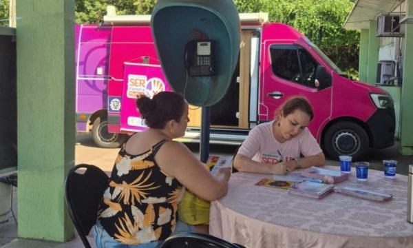 Após alta procura, Van Rosa retorna a bairros de Várzea Grande para ampliar atendimento às mulheres