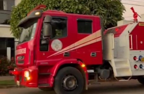 Corpo de Bombeiros combate incêndio em apartamento de edifício residencial