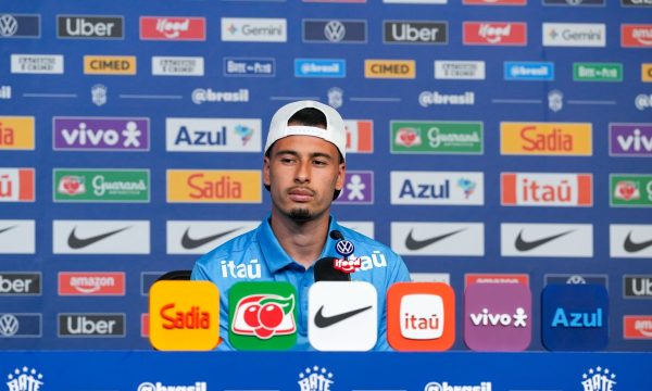 Martinelli exalta bom ambiente da Seleção e projeta partida contra a Escócia: “Jogo muito difícil”