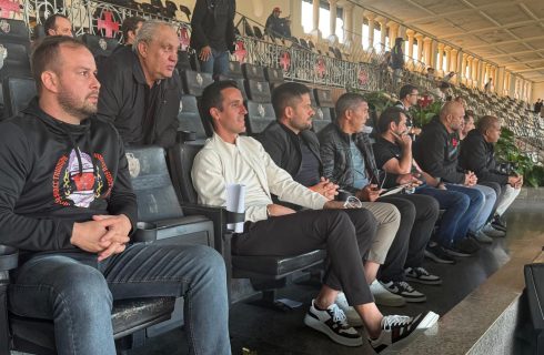 Comissão técnica da Seleção Brasileira Sub-20 acompanha Vasco x Cruzeiro