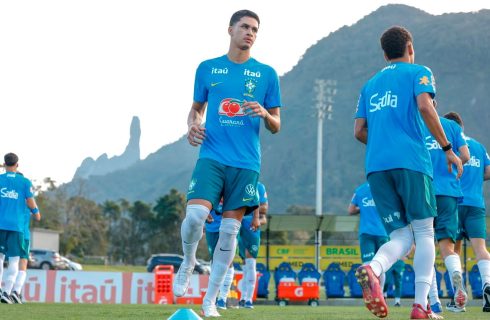 Seleção Sub-17 realiza primeiro treino na Granja Comary de olho na Venezuela