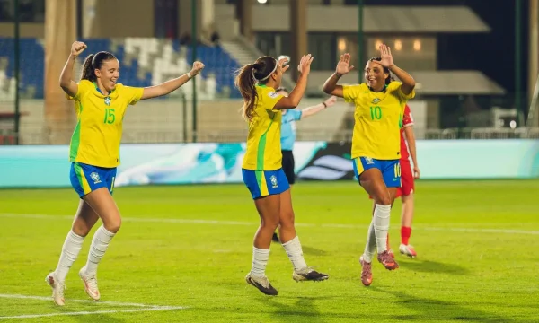 Em disputa emocionante nos pênaltis, Brasil avança para as quartas de final da Copa do Mundo Feminina Sub-17