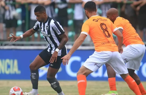 Botafogo abre 2 a 0, mas sofre empate do Nova Iguaçu pelo Carioca
