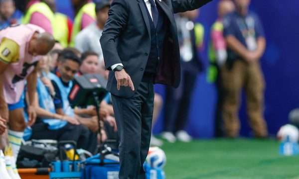 Ancelotti celebra vaga nas oitavas e “jogo completo” contra o Japão: “Buscamos soluções”