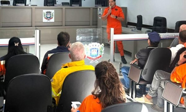 Corpo de Bombeiros alinha estratégias para reforçar ações de prevenção em Chapada dos Guimarães 