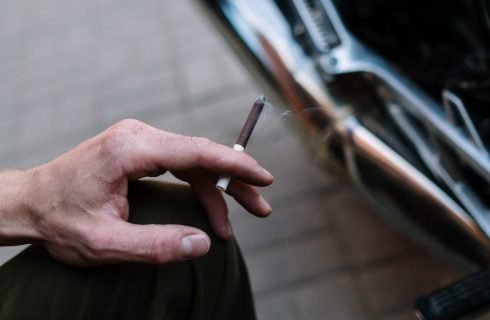Anvisa mantém proibição ao cigarros eletrônico no país