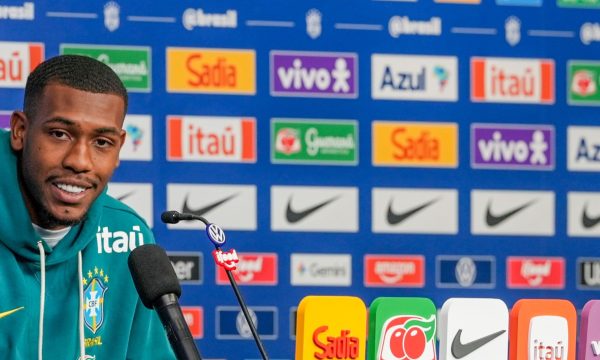 Rayan valoriza força coletiva da Seleção antes de duelo eliminatório da Copa