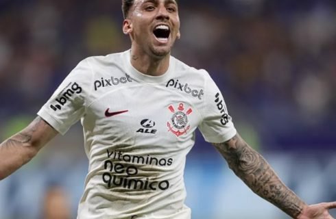 Vendas do novo uniforme do Corinthians crescem 184% em comparação ao lançamento de 2023