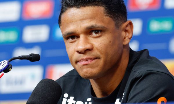 Douglas Santos destaca equilíbrio da Copa do Mundo: “Não vai existir jogo fácil”
