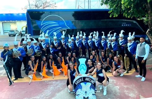 Governo de MT entrega kits de instrumentos musicais para bandas e fanfarras de 323 escolas